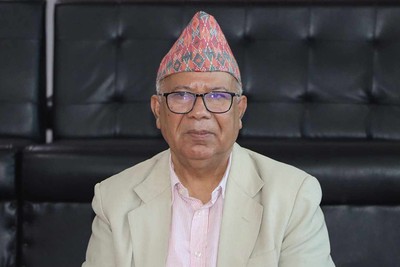 कृषि उत्पादनमा नेपाल आत्मनिर्भर बन्नुपर्छ : अध्यक्ष माधव नेपाल