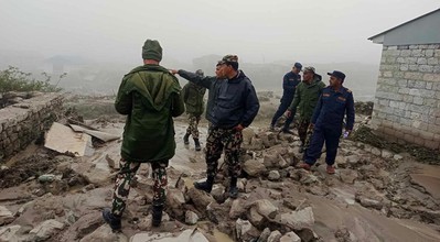 थामे बाढीपीडितको उद्धारमा खटिएका प्रहरी पुरस्कृत