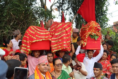 बडीमालिकाको पूजा गर्न डोटीबाट डोलीसहित सरकारी टोली प्रस्थान