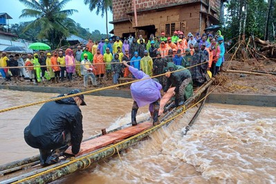 केरलामा बाढीपहिरोमा परी मृत्यु हुनेको संख्या  १२३ पुग्यो