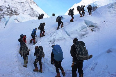 पर्वतारोहण सिजनमा सगरमाथामा मात्र ५ आरोहीको मृत्यु, ३ बेपत्ता