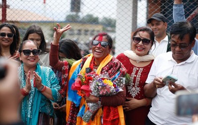 एकै सिजनमा ३ पटक सगरमाथा आरोहण गर्न सफल भएकी पूर्णिमालाई काठमाडौँमा स्वागत