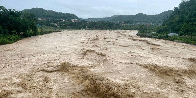 पछिल्लो एक महिनामा अविरल वर्षासँगै बाढीपहिरोबाट १०१ जनाको मृत्यु