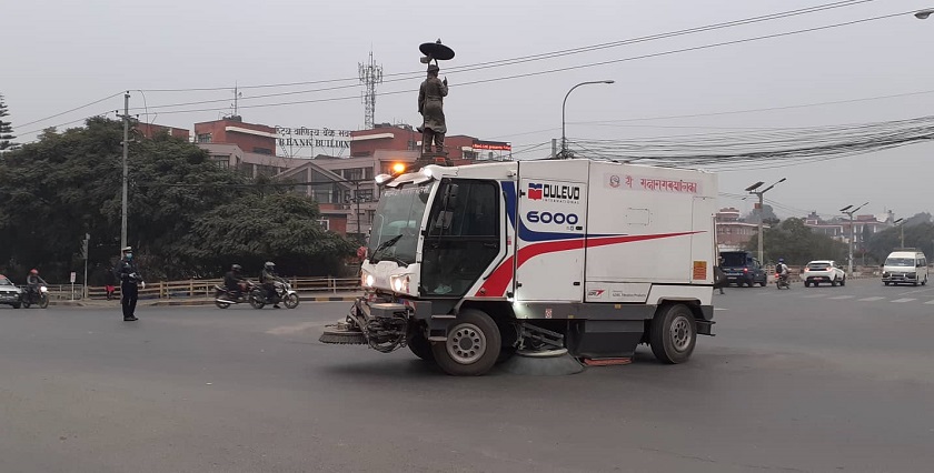 काठमाडौं सफाइ गर्न ब्रुमरहरु पुनः सञ्चालनमा