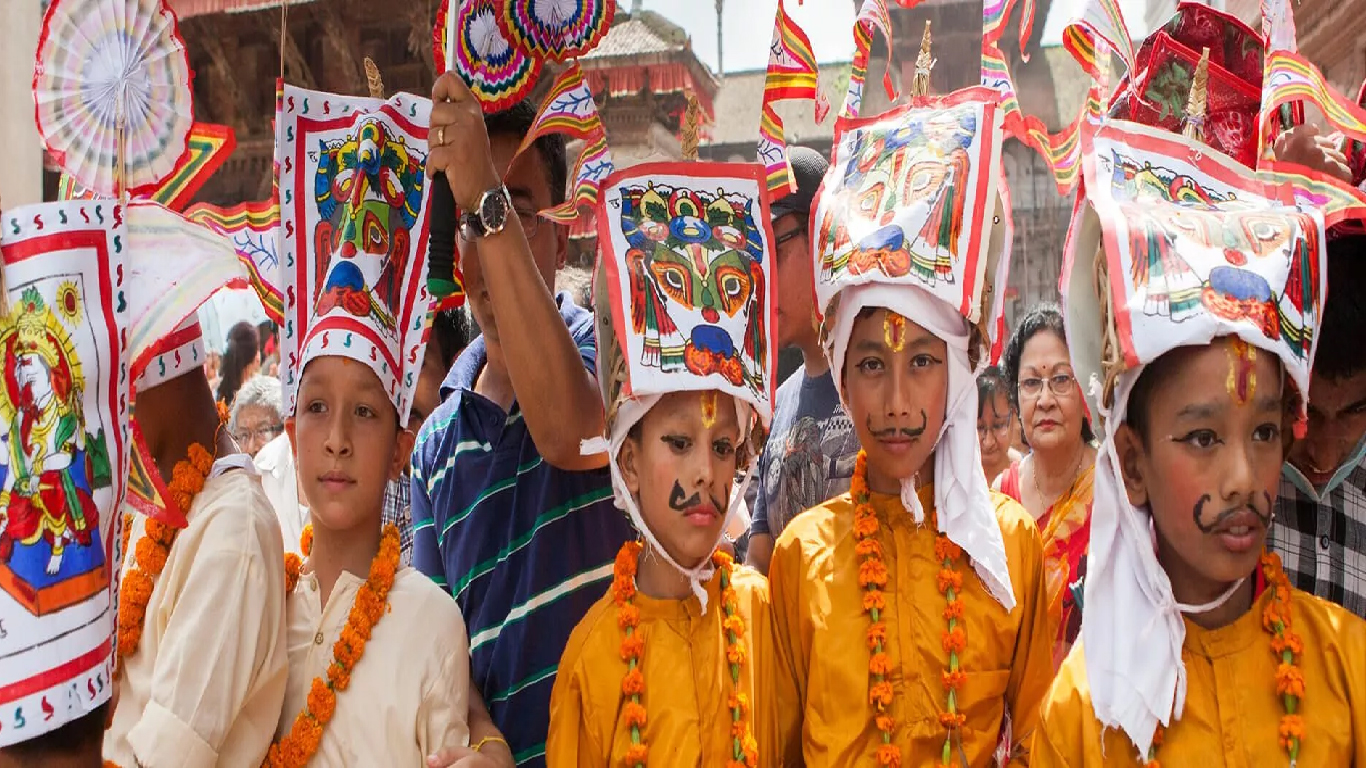 घिन्ताङघिसी नाचसहित टोलटोलबाट निकालियो गाईजात्रा