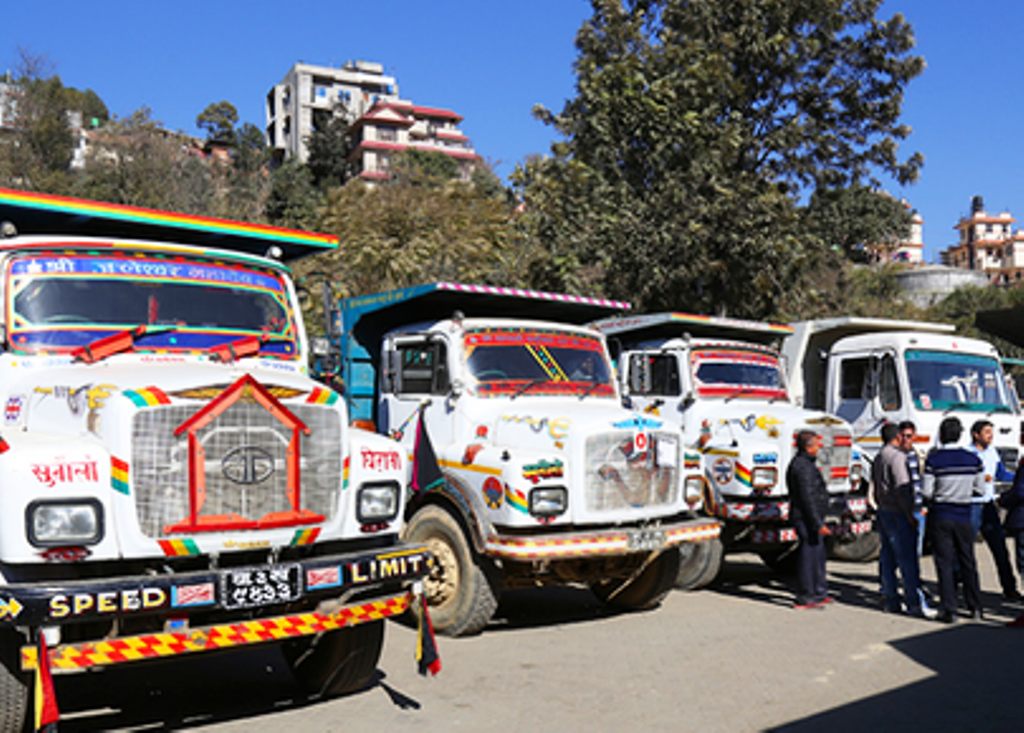 काभ्रेमा आजदेखि टिपर चलाउन निषेध